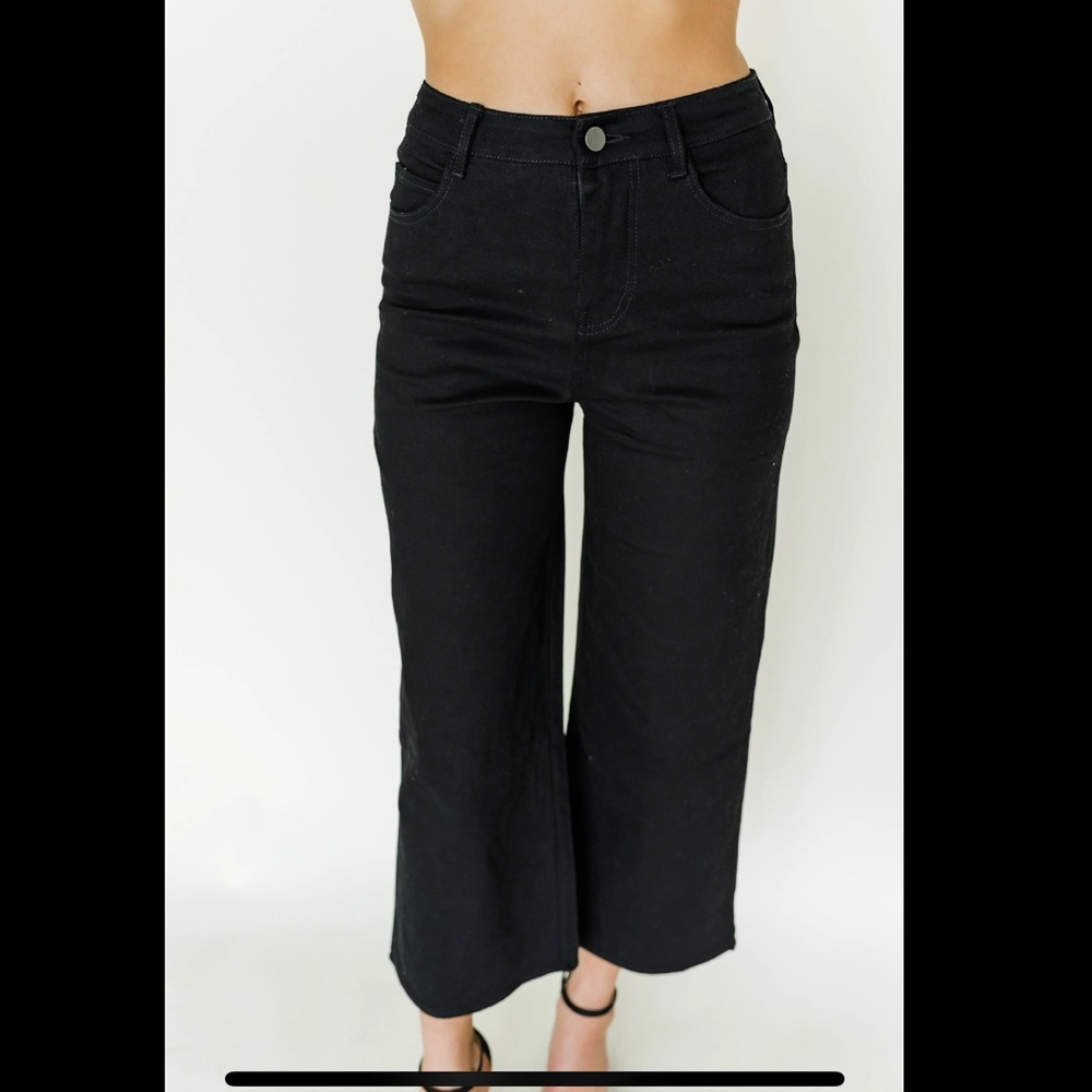 NWT Black Cropped Encore Denim